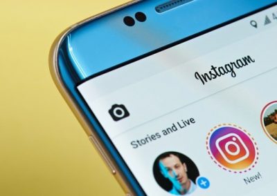 4 Ways To Get Your Instagram Story to the Top of Your Followers Newsfeed